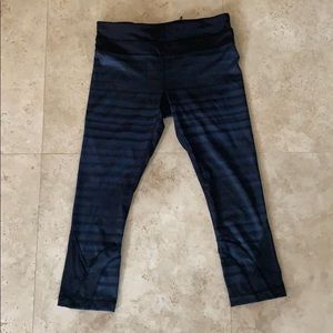 lululemon cropped leggings size 4